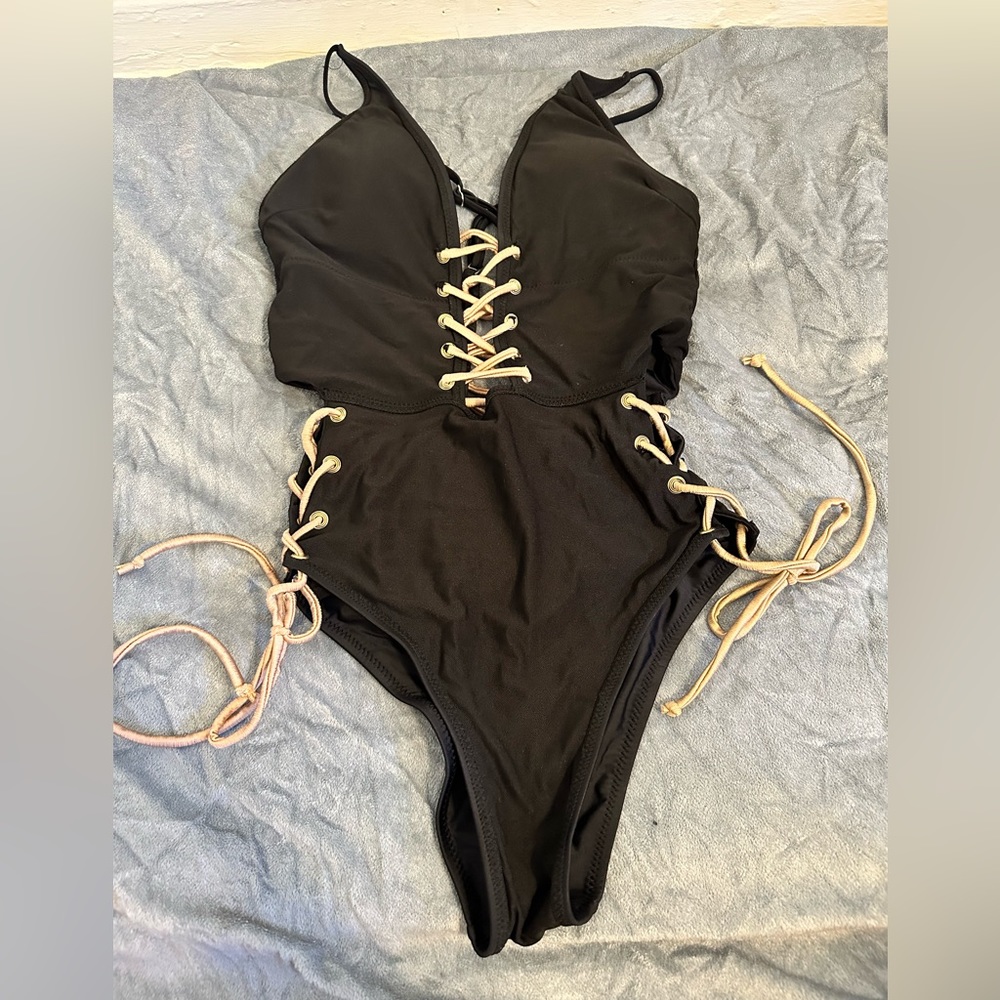 Fashion nova bathing suit